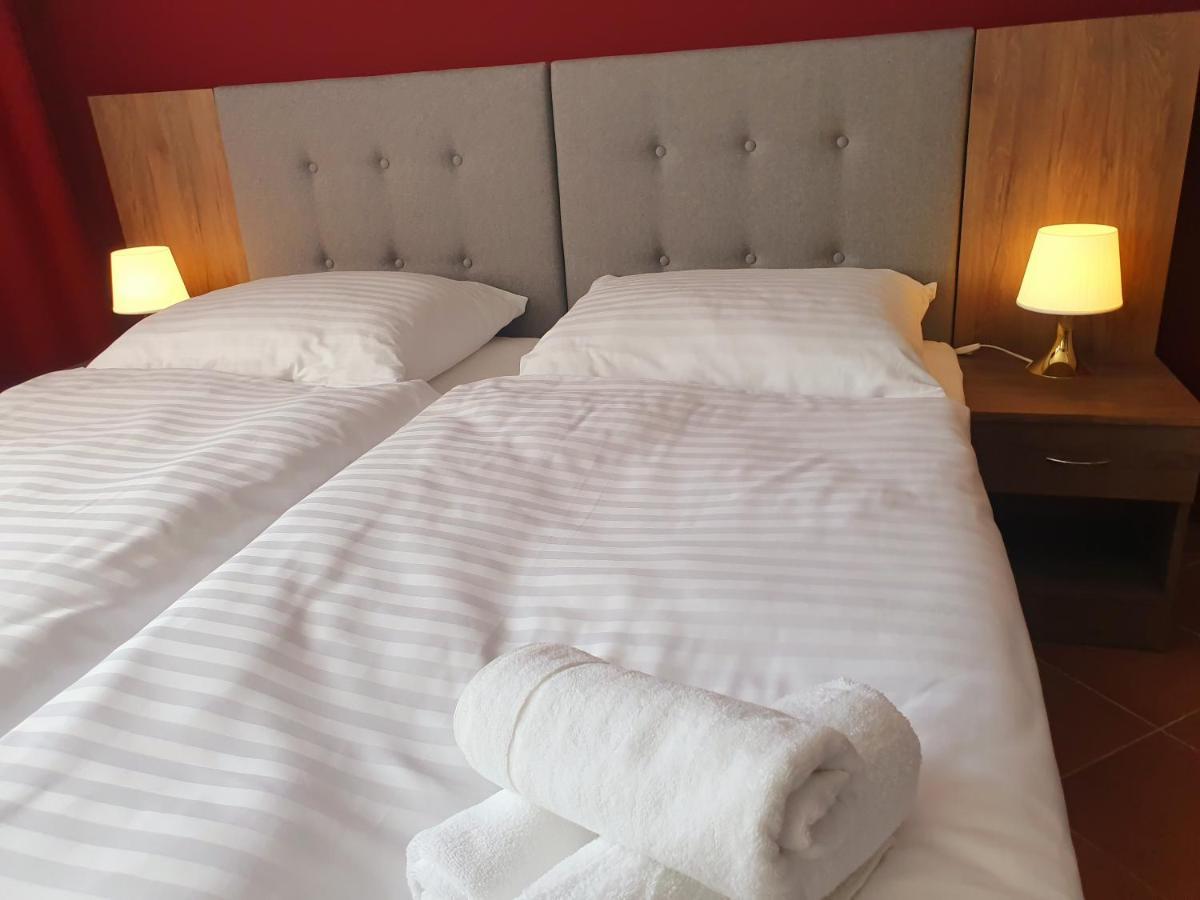 Lux Resort Красник Экстерьер фото